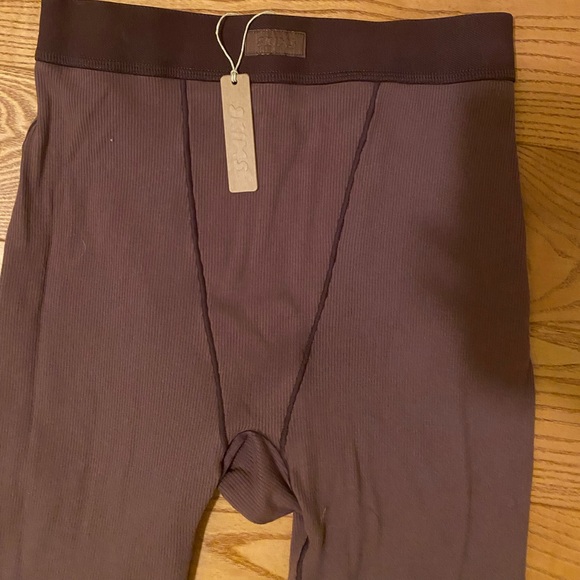 SOLD‼️‼️ - SKIMS ribbed cotton leggings - Picture 3 of 3